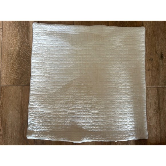 Hugo Boss Pillow Sham 26x26" Luxe Ivory Quilted Euro 100% Cotton Silk Border - Picture 4 of 6